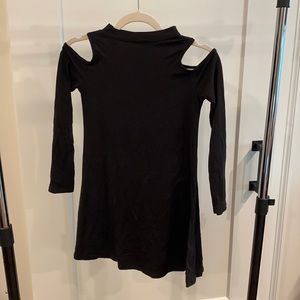 Cold-shoulder long sleeve dress